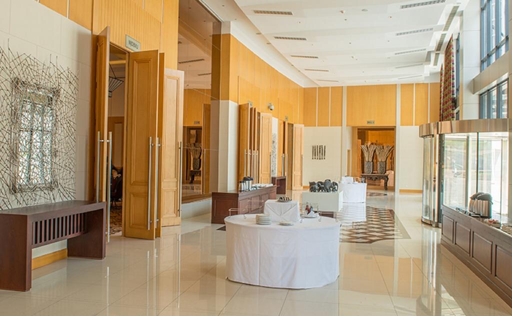 President Hotel At Umodzi Park Lilongwe Extérieur photo