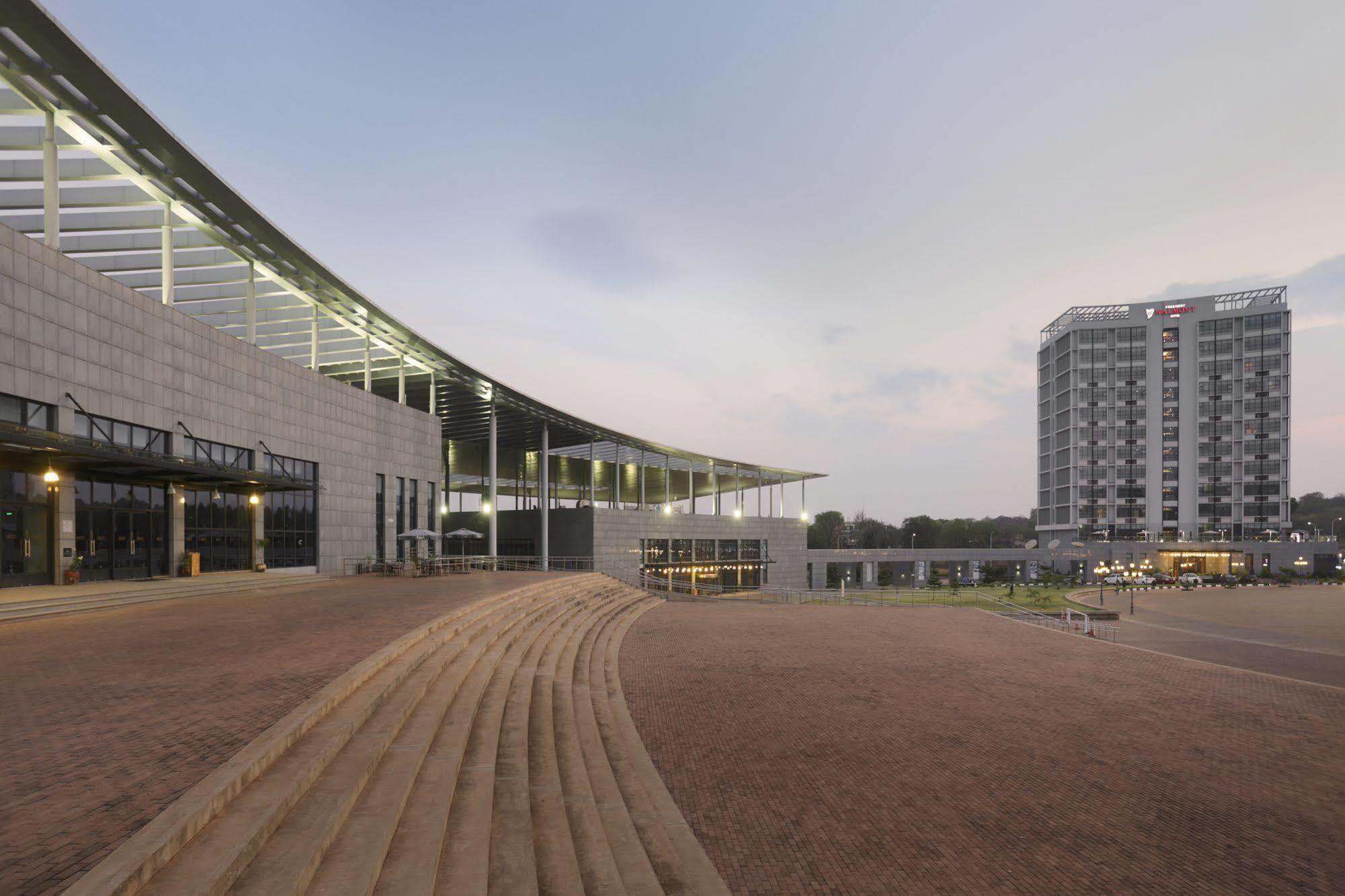 President Hotel At Umodzi Park Lilongwe Extérieur photo
