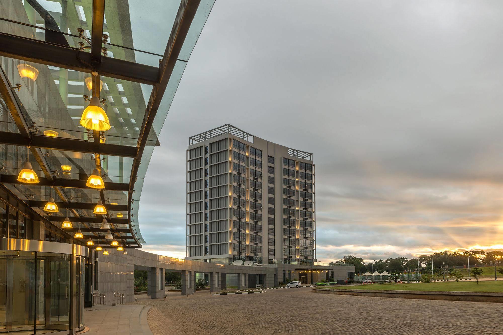 President Hotel At Umodzi Park Lilongwe Extérieur photo
